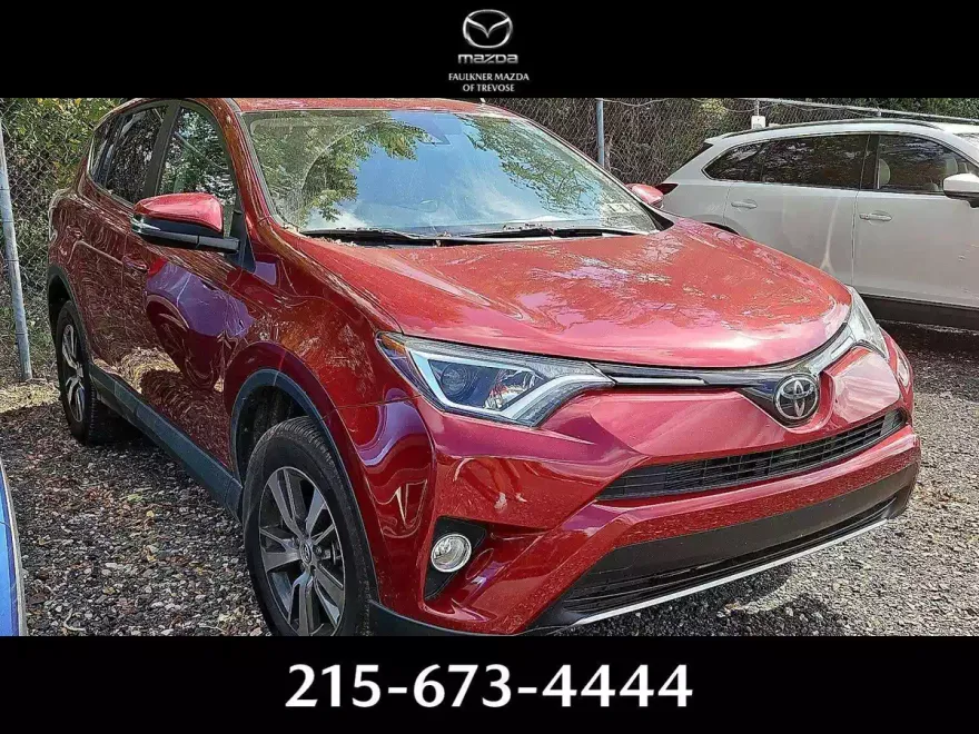 2018 Toyota RAV4 XLE photo 1