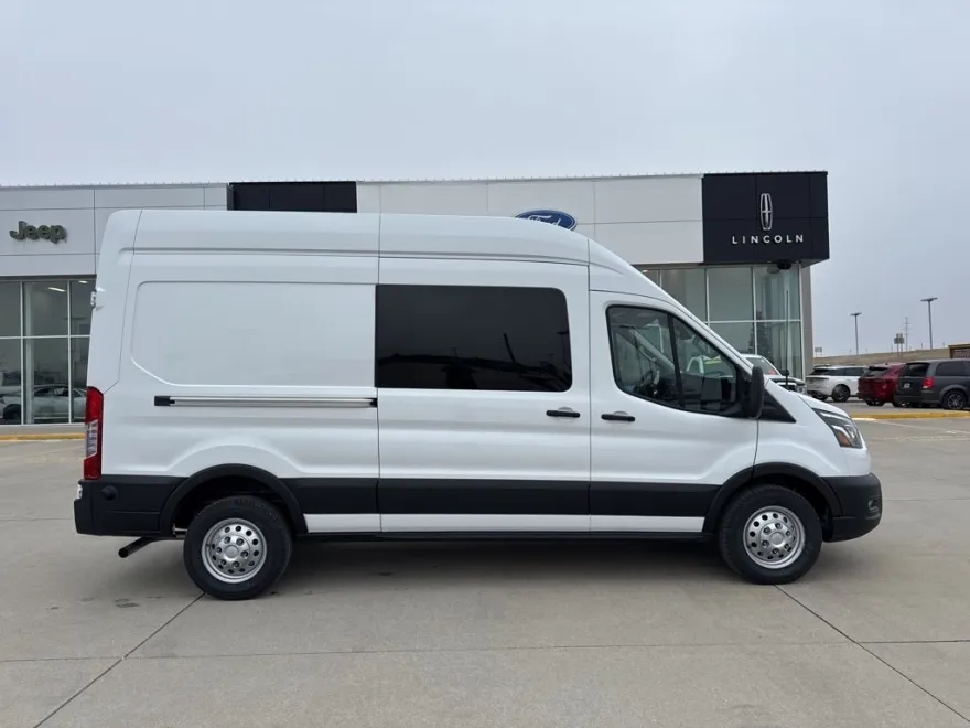 2024 Ford Transit photo 2