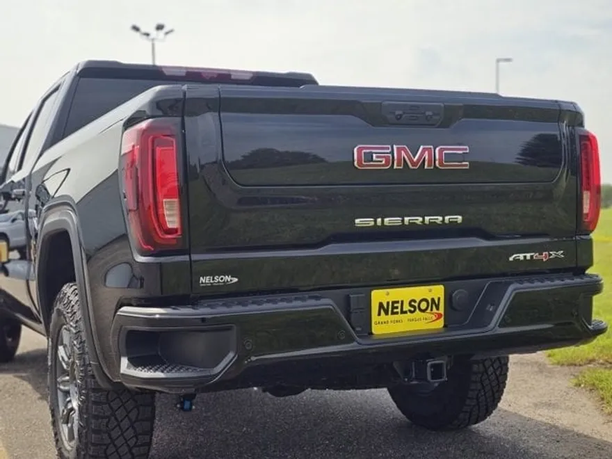 2025 Gmc Sierra 1500 AT4X photo 1