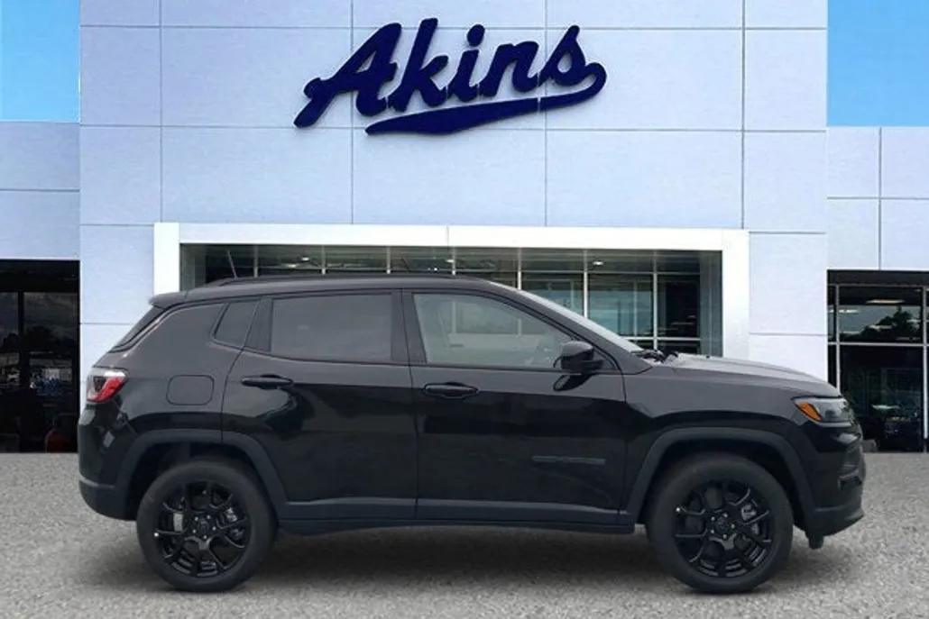 2026 Jeep Compass Latitude Altitude photo 1