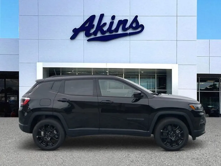 2026 Jeep Compass Latitude Altitude photo 1