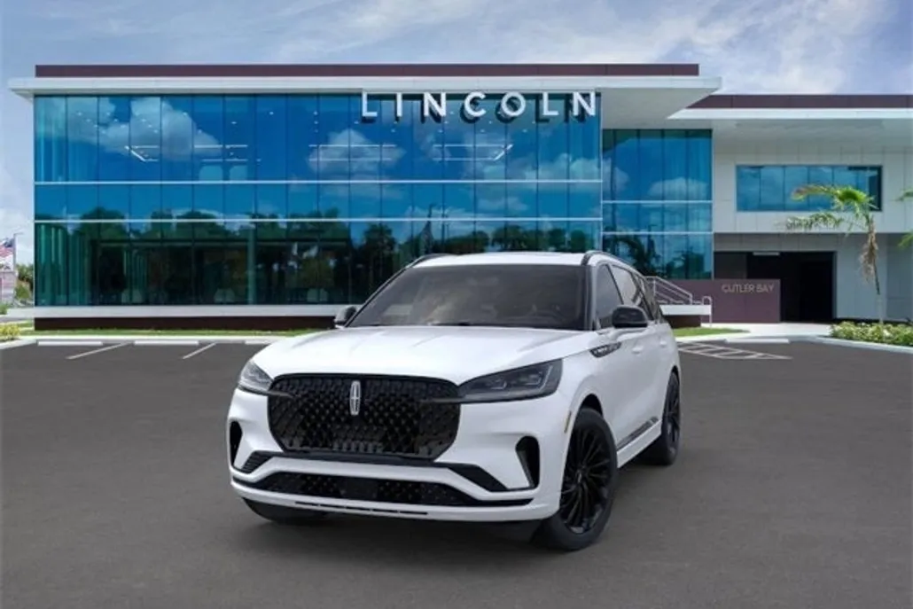 2025 Lincoln Aviator Reserve photo 1