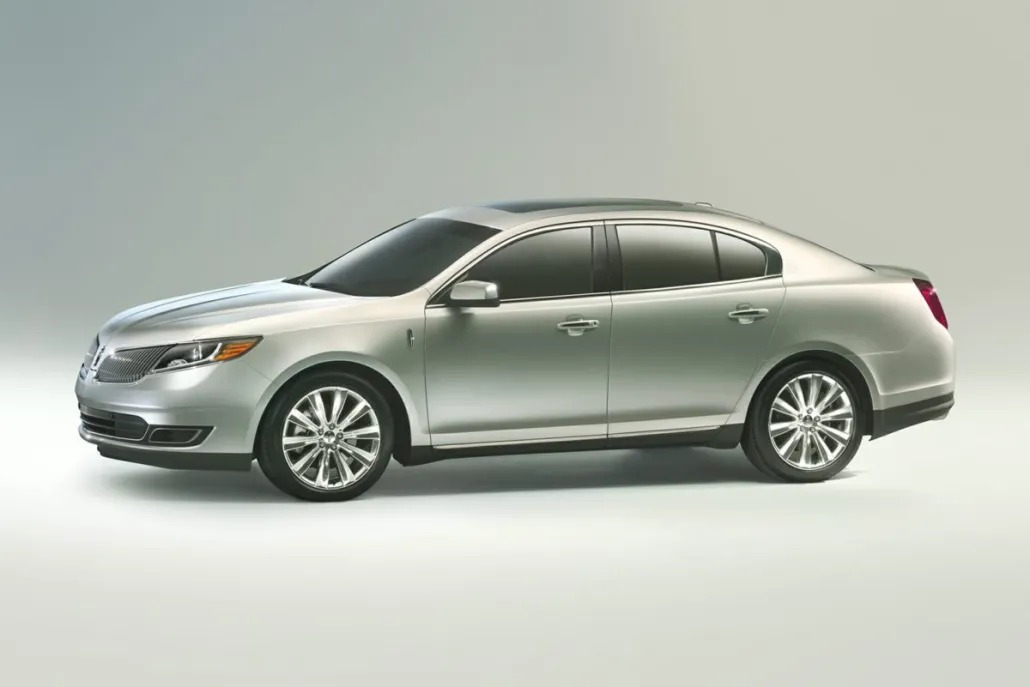 2013 Lincoln MKS Base photo 1