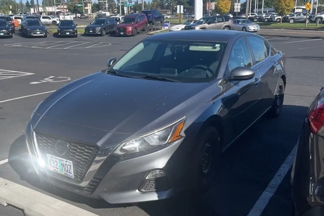 2020 Nissan Altima 2.5 S photo 1