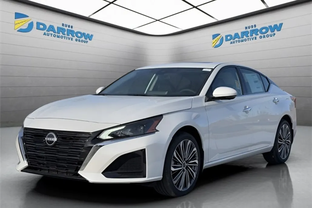2025 Nissan Altima 2.5 SL photo 1