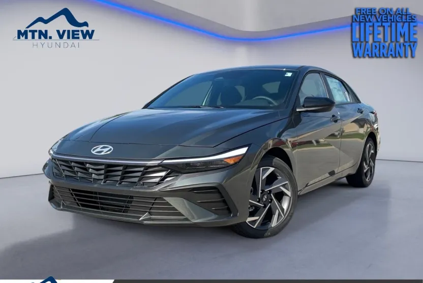 2025 Hyundai Elantra SEL Sport photo 1