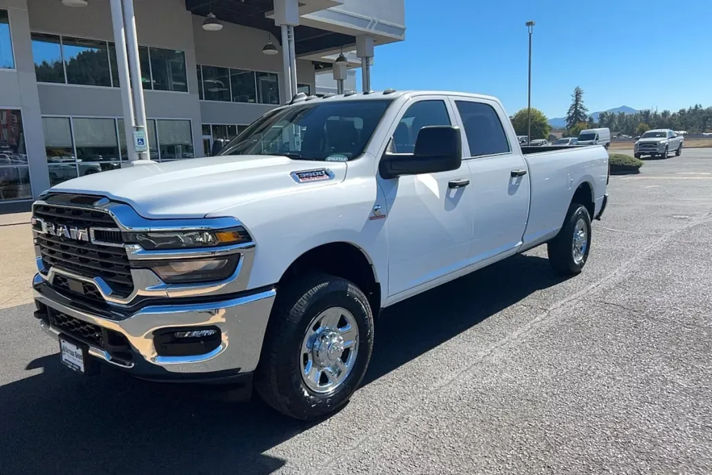 2026 Ram 3500 Tradesman photo 1