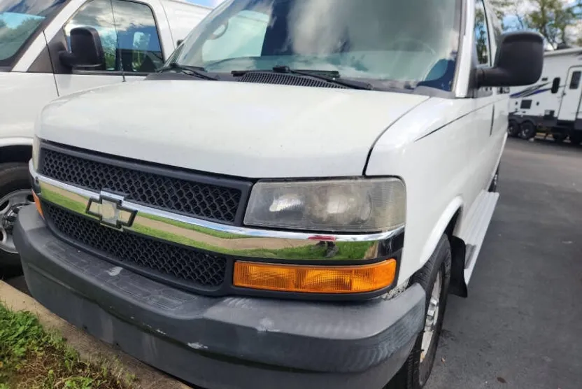 2014 Chevrolet Express LT 3500 photo 1