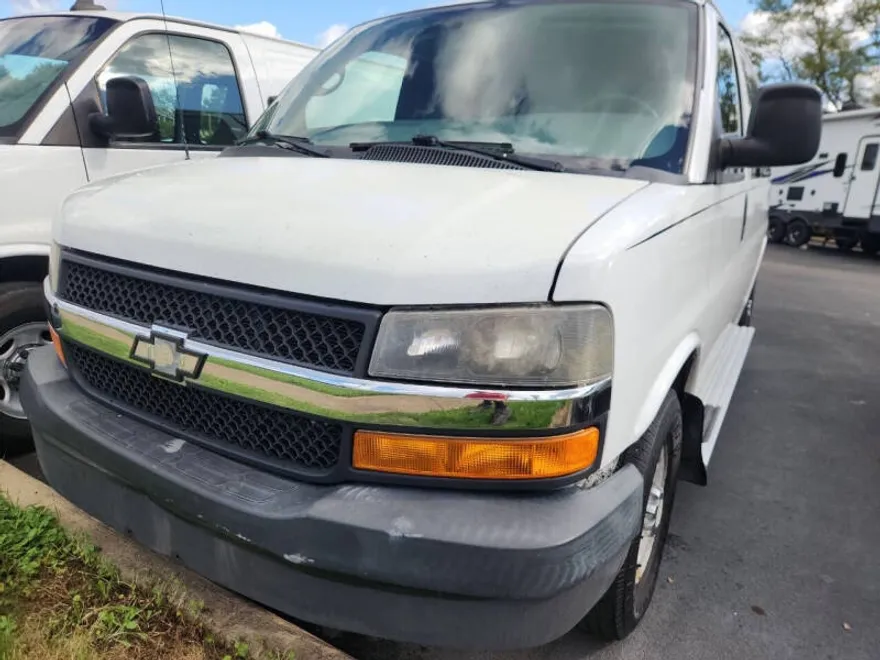 2014 Chevrolet Express LT 3500 photo 1