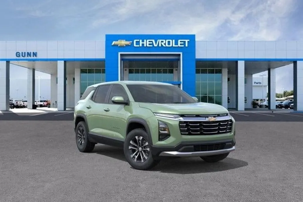 2026 Chevrolet Equinox LT photo 1