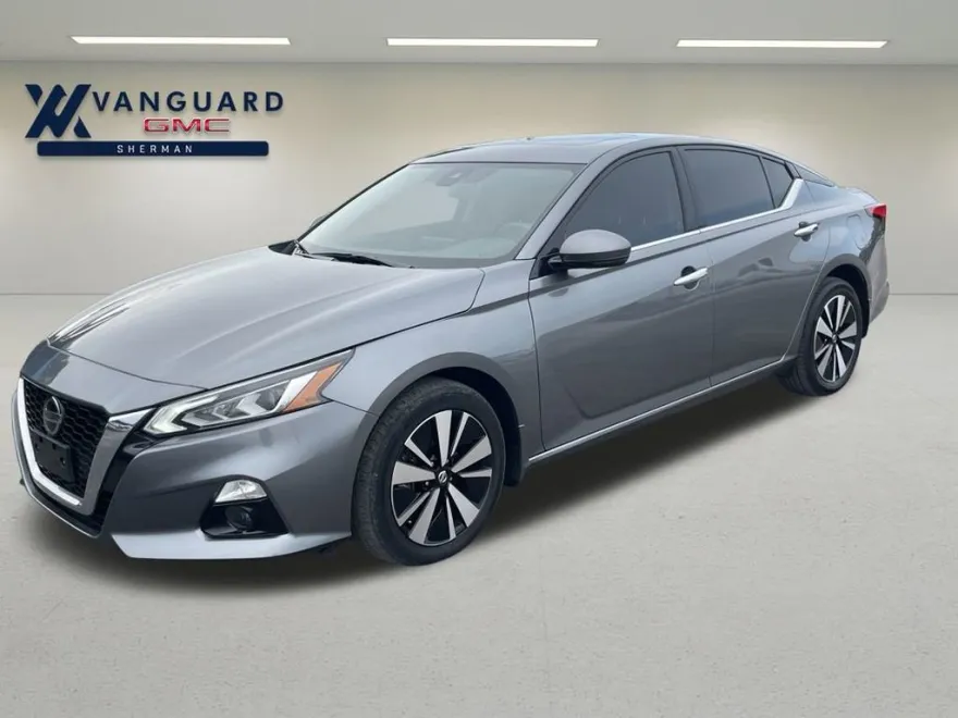 2022 Nissan Altima SL photo 1