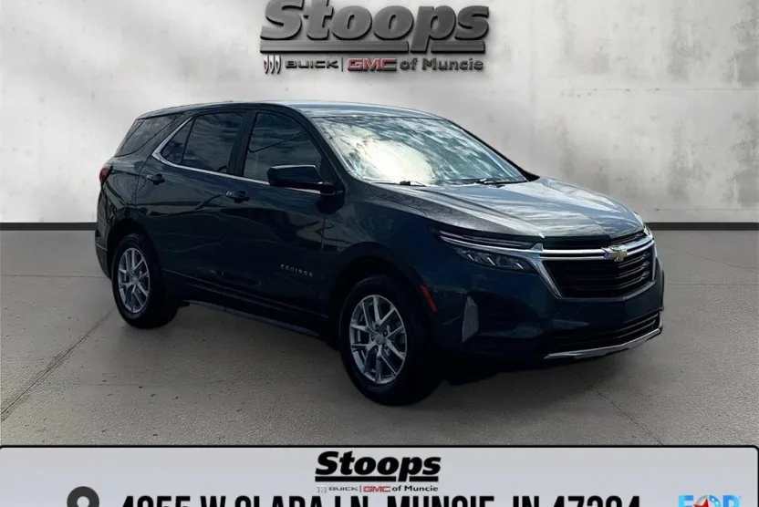 2023 Chevrolet Equinox LT photo 1