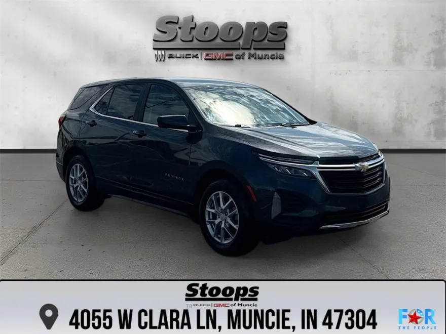 2023 Chevrolet Equinox LT photo 1