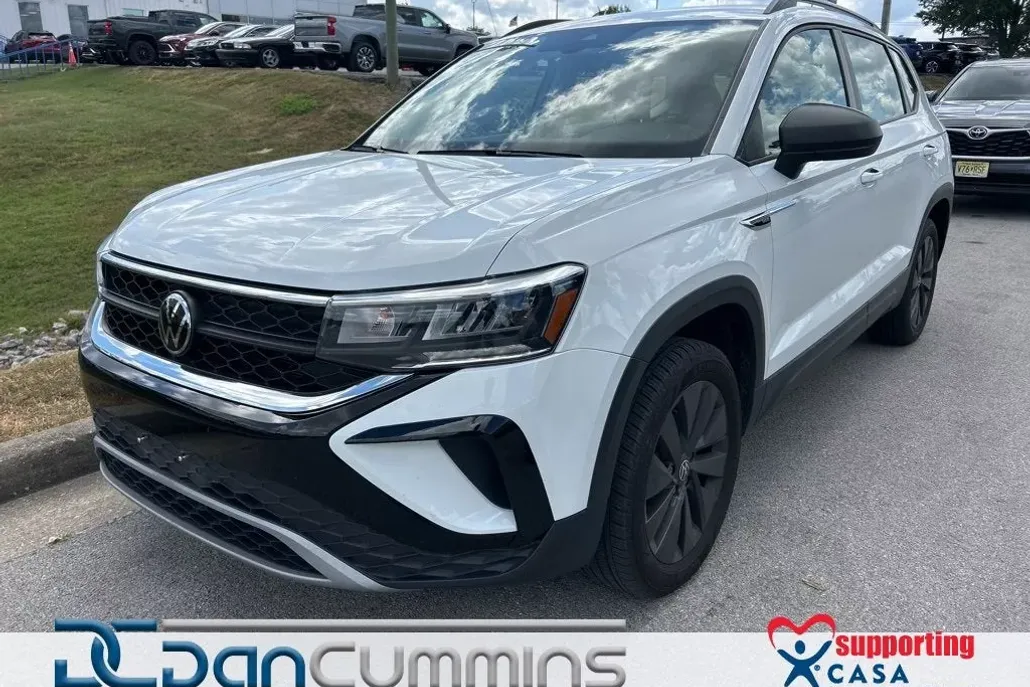 2024 Volkswagen Taos S photo 1