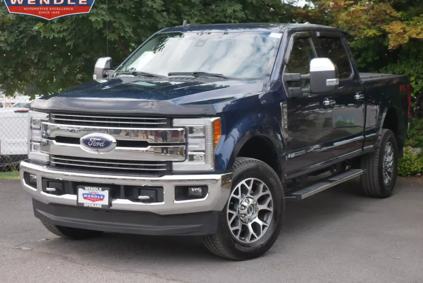 2019 Ford F-350 Lariat photo 1