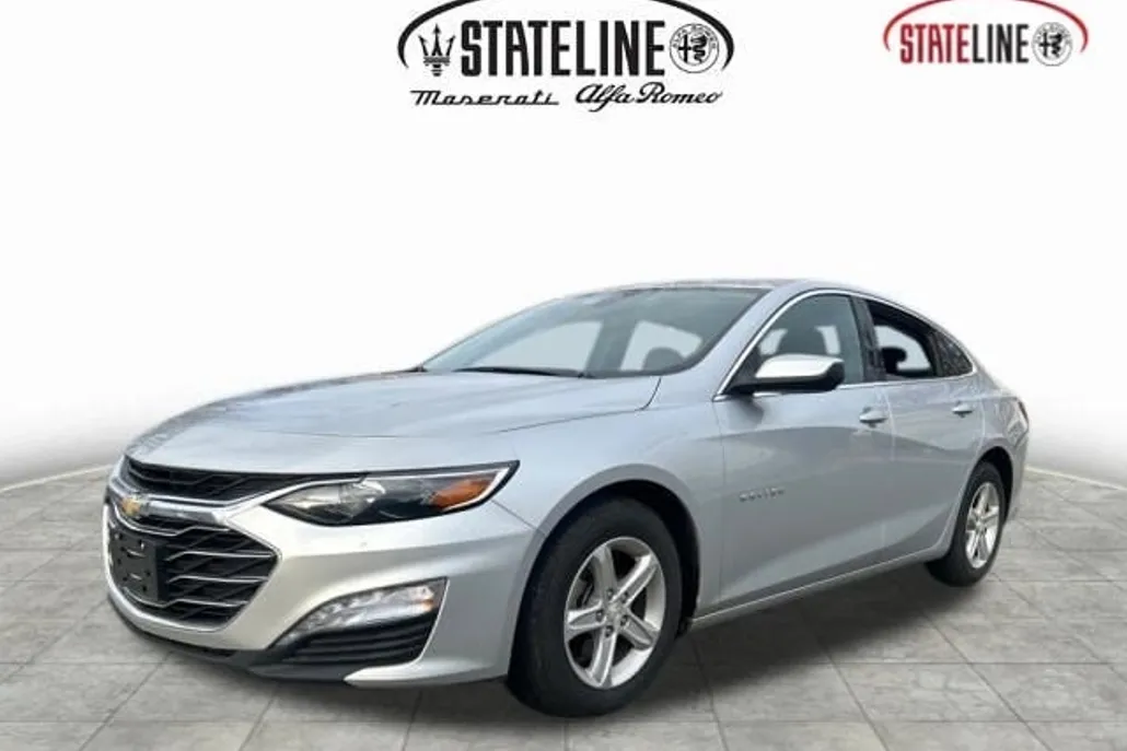 2022 Chevrolet Malibu photo 1