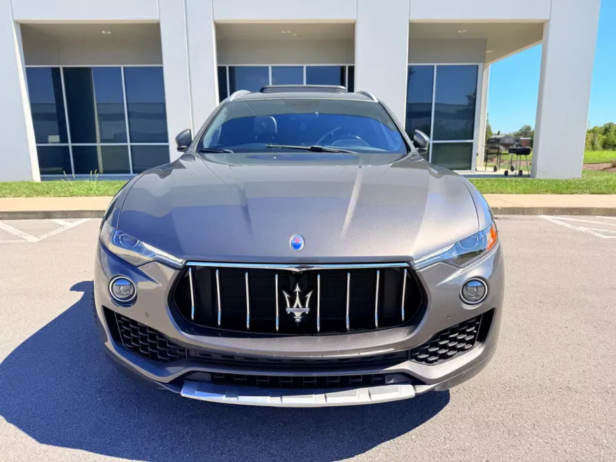 2017 Maserati Levante photo 1