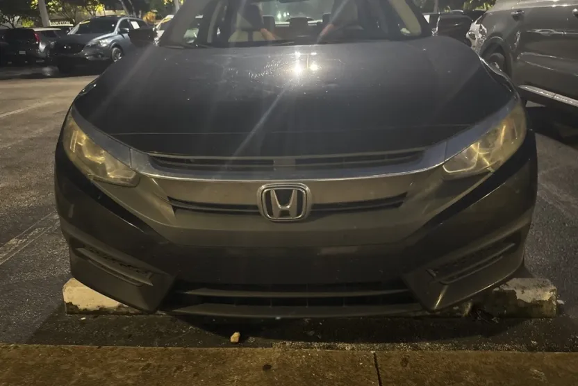 2016 Honda Civic LX photo 1