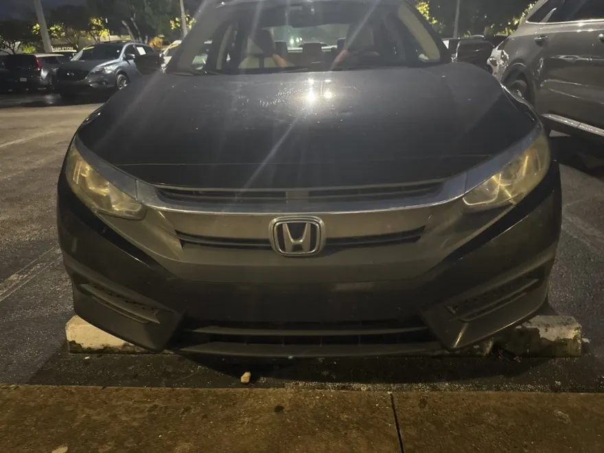 2016 Honda Civic LX photo 1