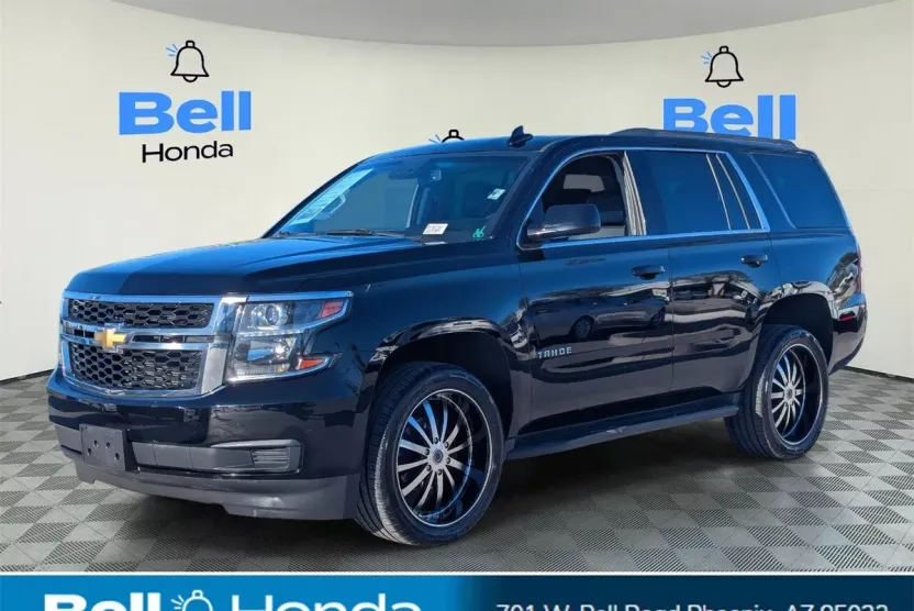 2016 Chevrolet Tahoe LT photo 1