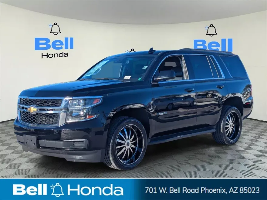 2016 Chevrolet Tahoe LT photo 1