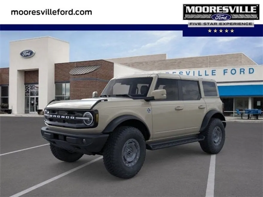 2025 Ford Bronco Outer Banks photo 1