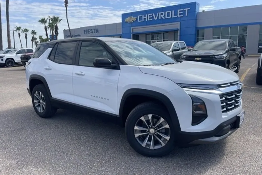 2026 Chevrolet Equinox LT photo 1