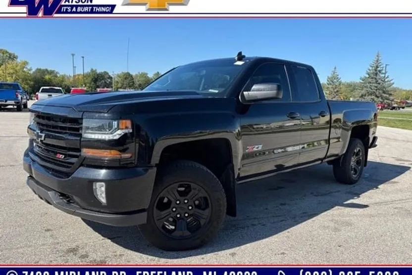 2018 Chevrolet Silverado 1500 LT photo 1
