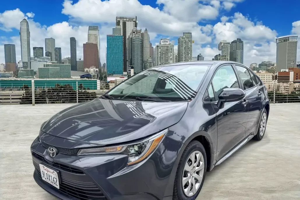 2024 Toyota Corolla LE photo 1