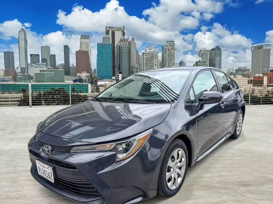 2024 Toyota Corolla LE photo 1