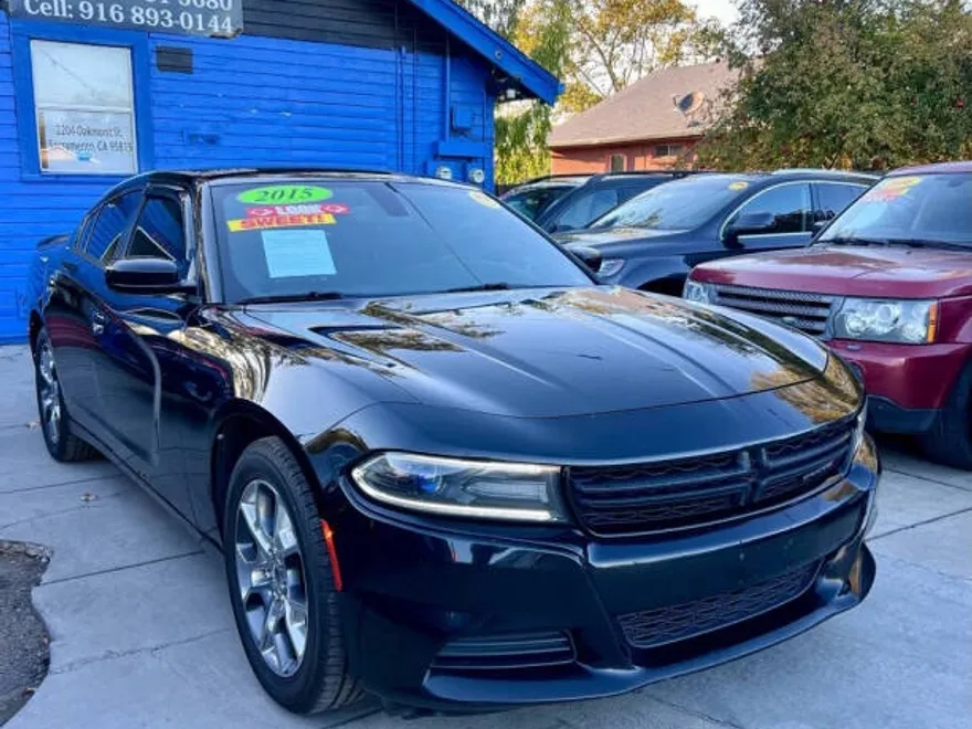 2015 Dodge Charger SE photo 1