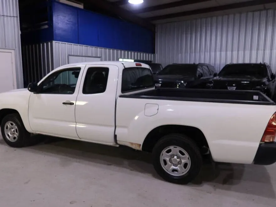 2015 Toyota Tacoma Base Access Cab photo 1