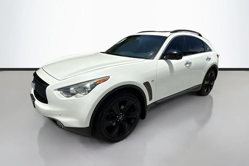 2017 Infiniti QX70 Base AWD photo 1