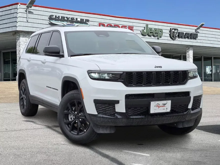 2025 Jeep Grand Cherokee Altitude photo 1