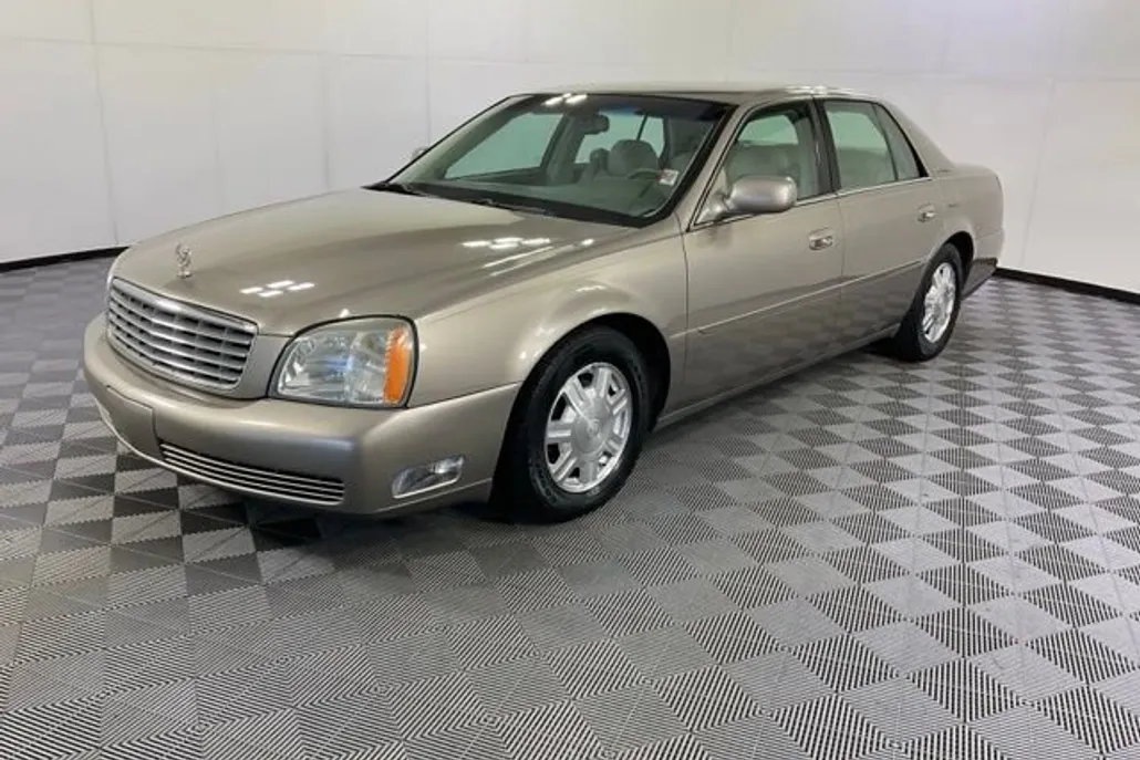 2004 Cadillac DeVille photo 1