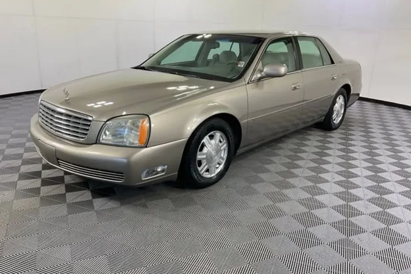 2004 Cadillac DeVille photo 1