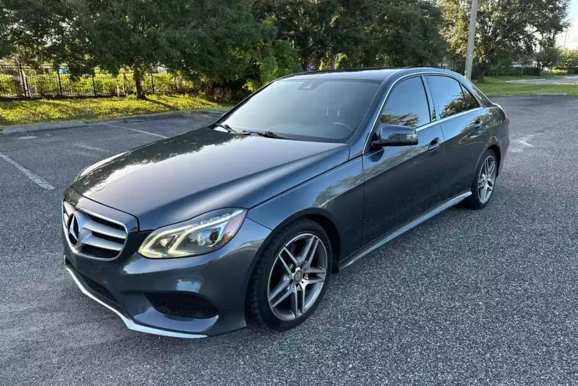 2014 Mercedes Benz E 350 Sport 4MATIC photo 1