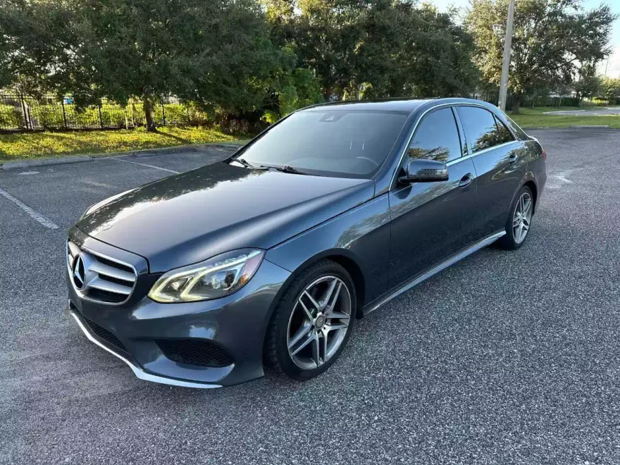 2014 Mercedes Benz E 350 Sport 4MATIC photo 1