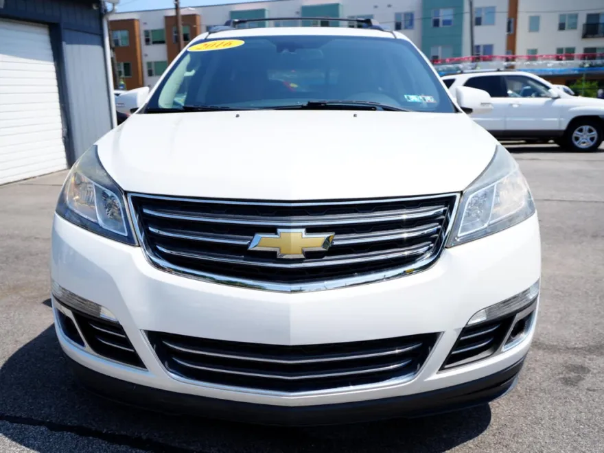 2016 Chevrolet Traverse LTZ photo 1