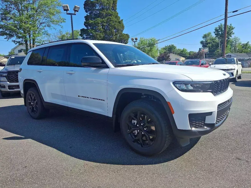 2025 Jeep Grand Cherokee Altitude X photo 1