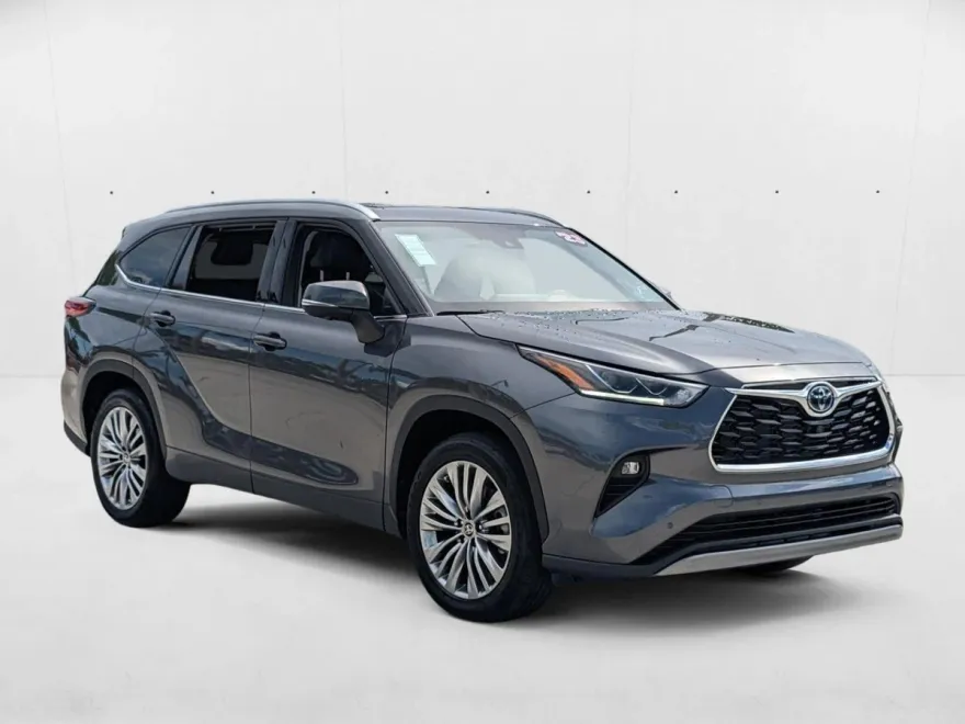 2023 Toyota Highlander Hybrid Platinum photo 1