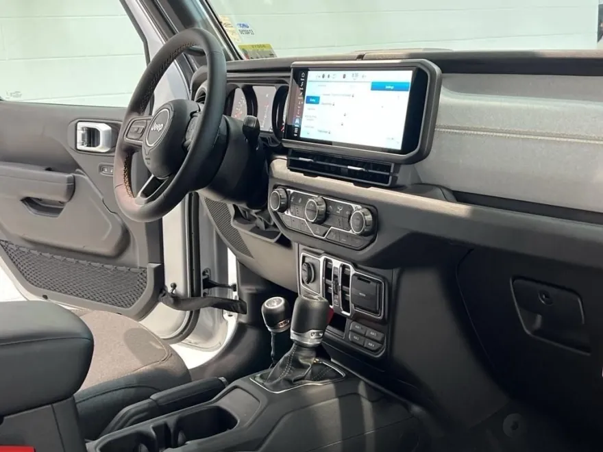 2024 Jeep Gladiator Sport S photo 16