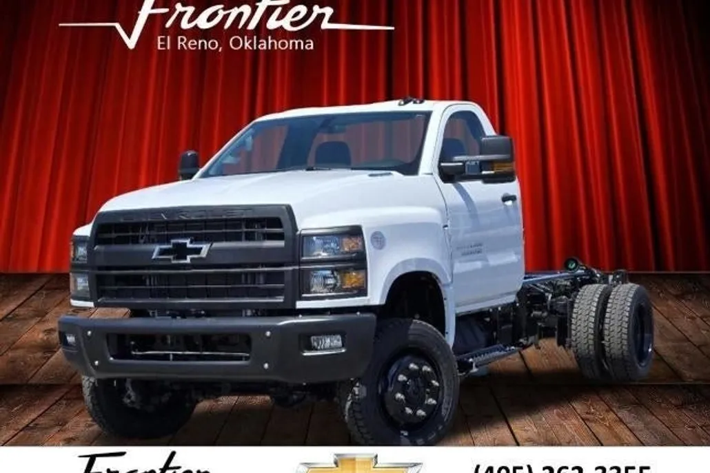 2024 Chevrolet Silverado 5500HD Work Truck photo 1