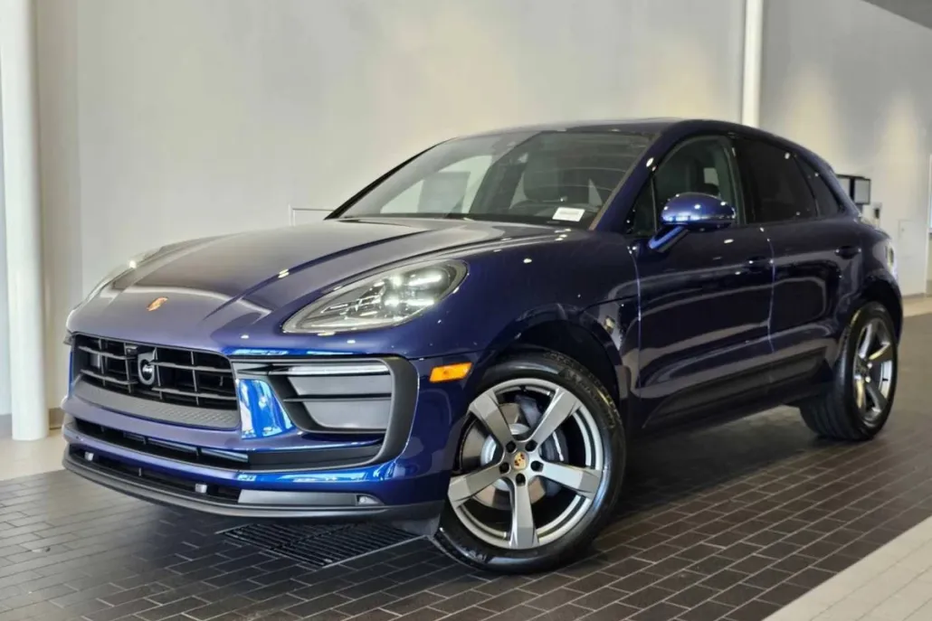 2024 Porsche Macan Base photo 1