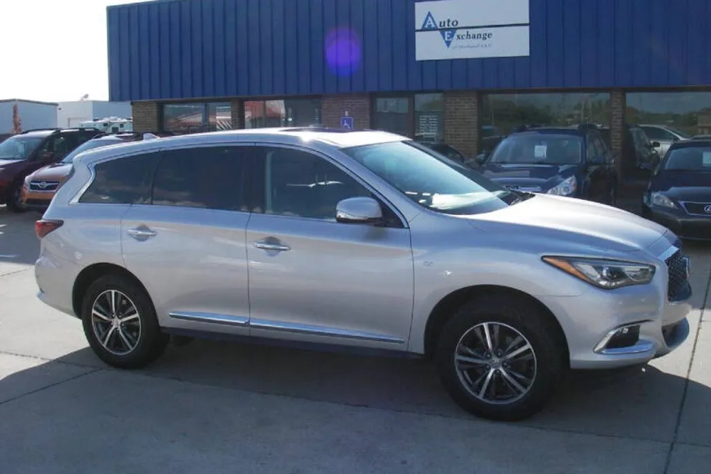 2018 Infiniti QX60 photo 1