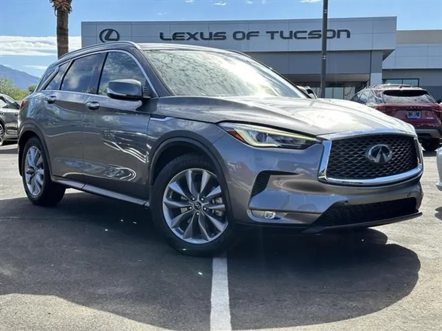 2019 Infiniti QX50 Essential photo 1