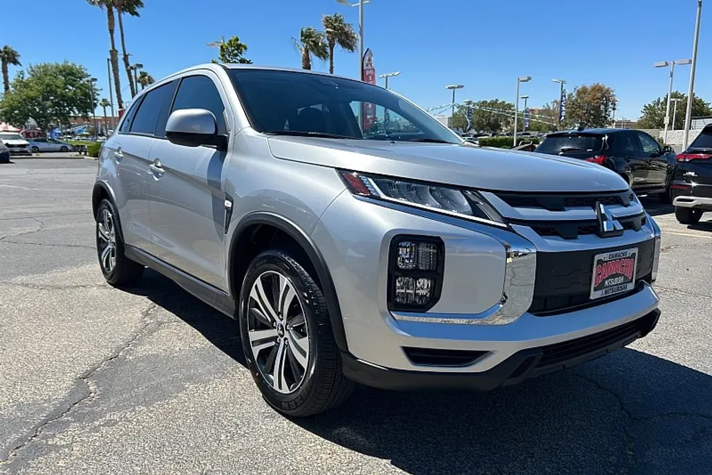 2025 Mitsubishi Outlander Sport ES SE LE photo 1