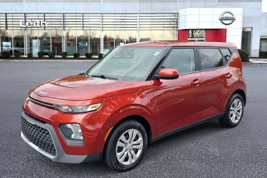 2022 Kia Soul LX photo 1