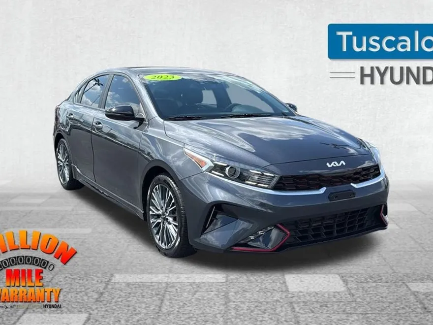 2023 Kia Forte GT-Line photo 1