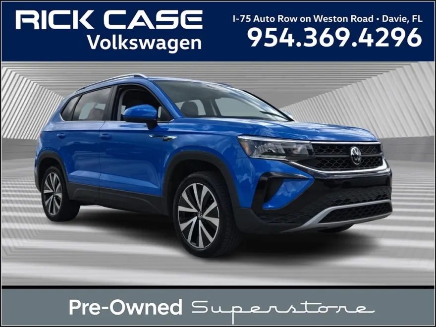 2023 Volkswagen Taos SE photo 1
